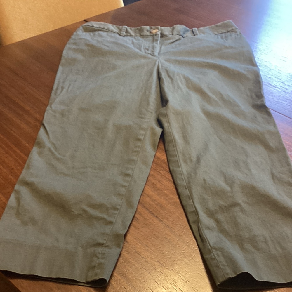 Talbots Gray Capris